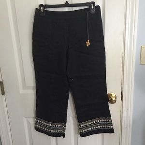 C2C Black Embellished Capris